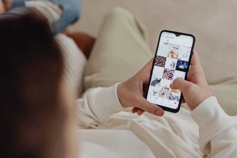 Algorithmes de recommandation : comprendre ce qui façonne ce que vous voyez en ligne